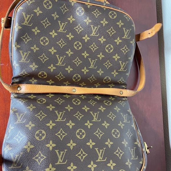 Louis Vuitton Saumur 30 - Picture 15 of 16